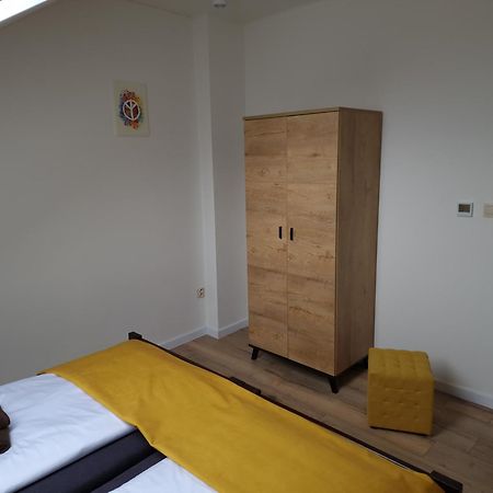 Bird House Hotel Prešov Buitenkant foto