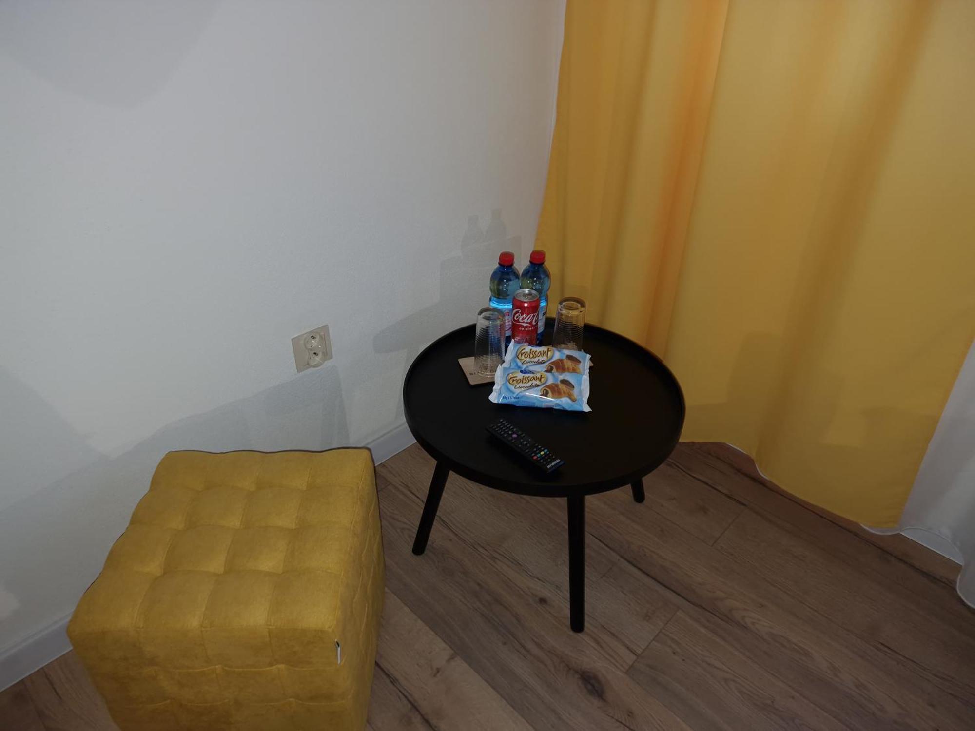 Bird House Hotel Prešov Buitenkant foto